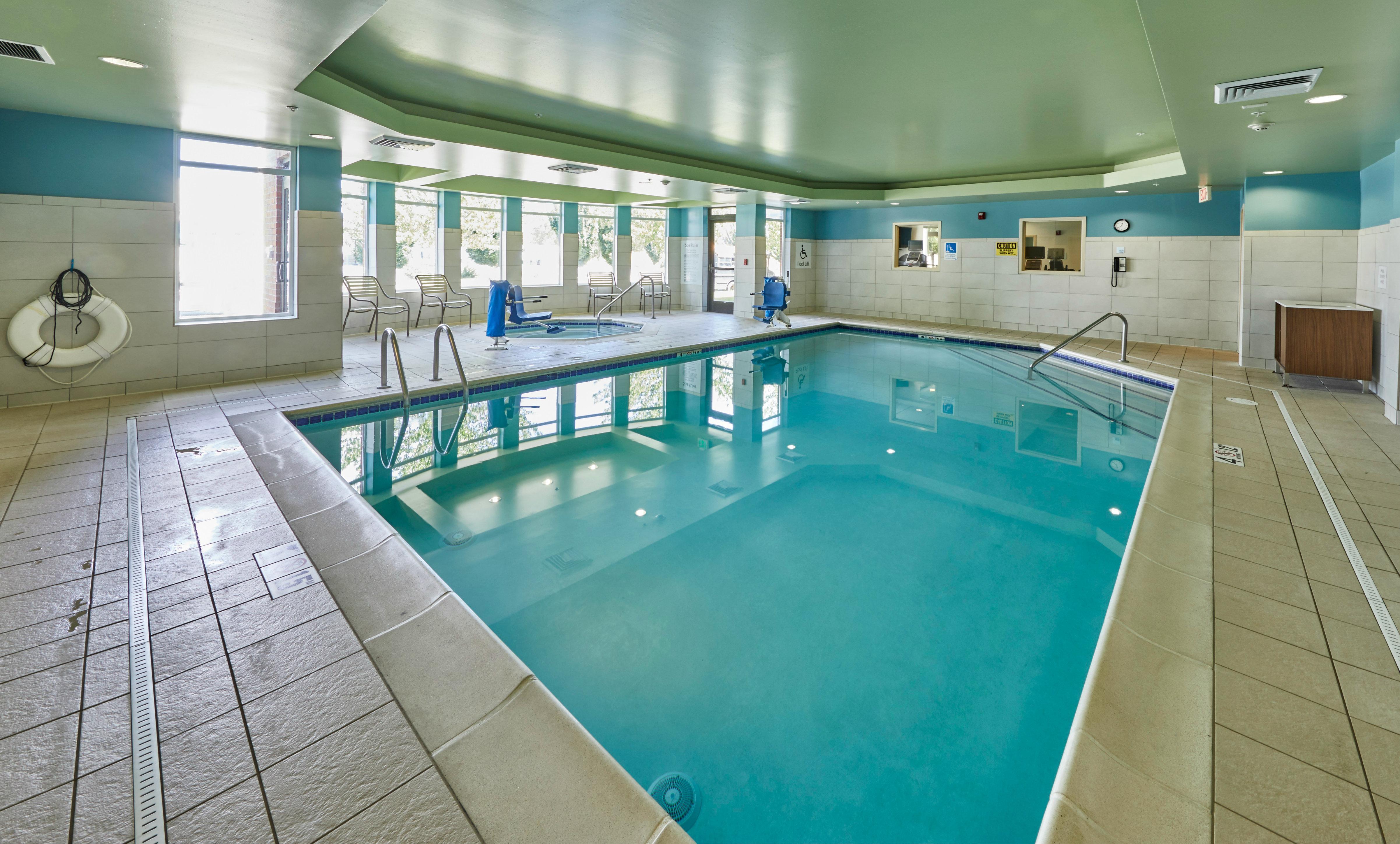 Holiday Inn Express Hotel & Suites Medford-Central Point By Ihg Exterior photo