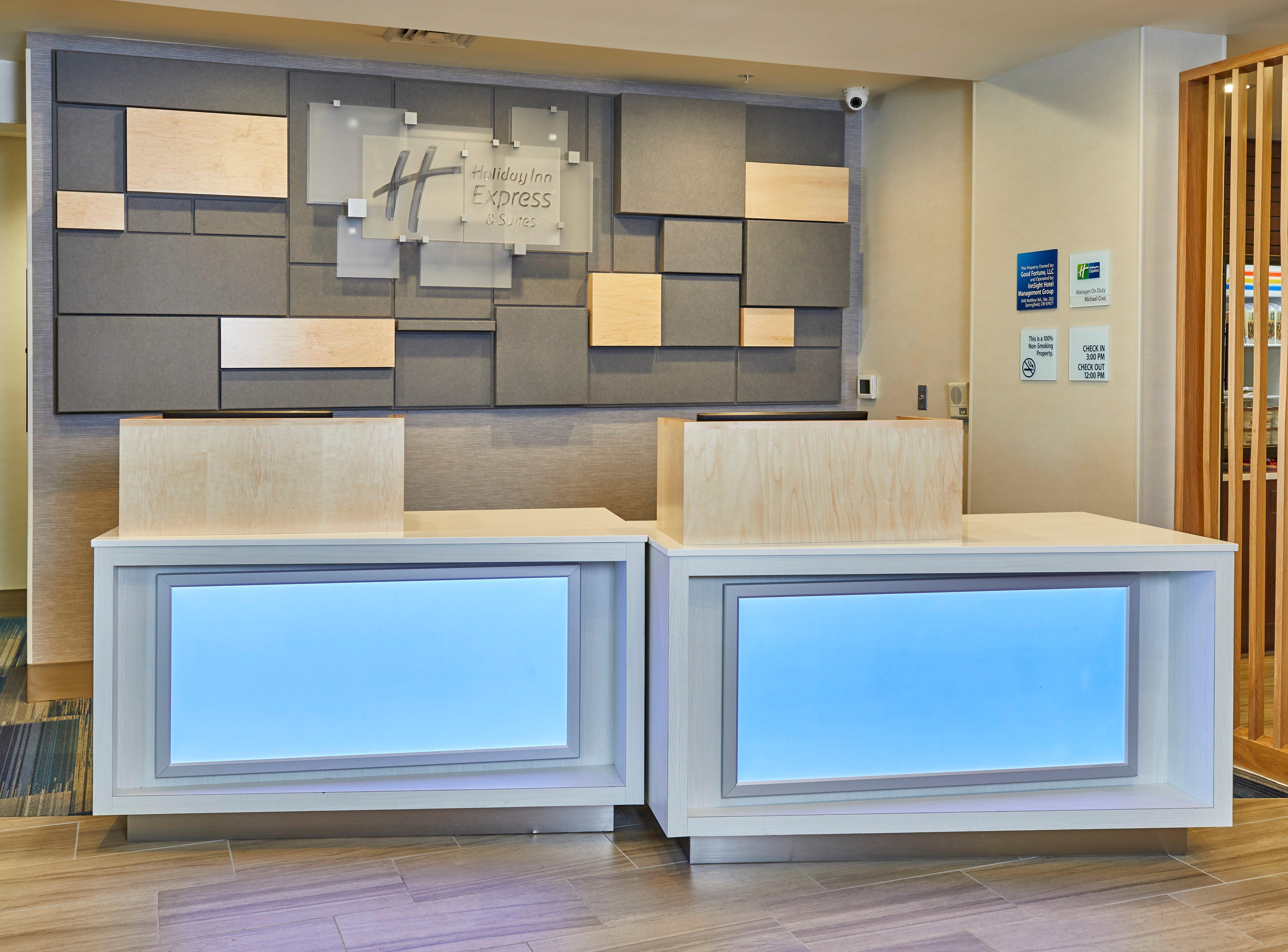 Holiday Inn Express Hotel & Suites Medford-Central Point By Ihg Exterior photo