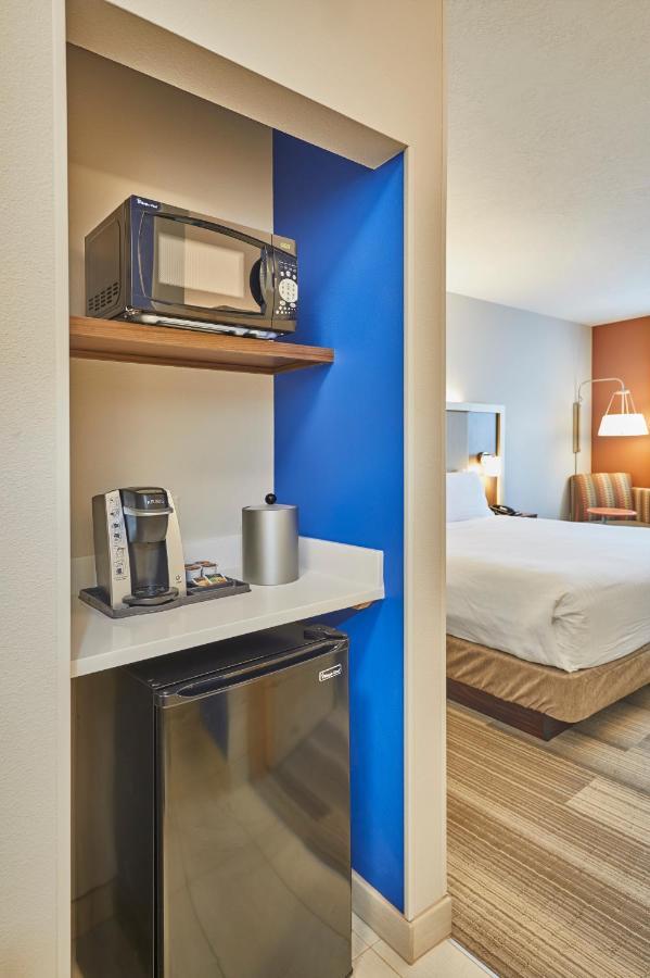 Holiday Inn Express Hotel & Suites Medford-Central Point By Ihg Exterior photo
