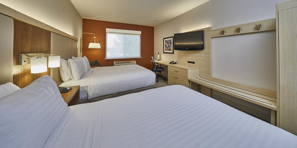 Holiday Inn Express Hotel & Suites Medford-Central Point By Ihg Exterior photo
