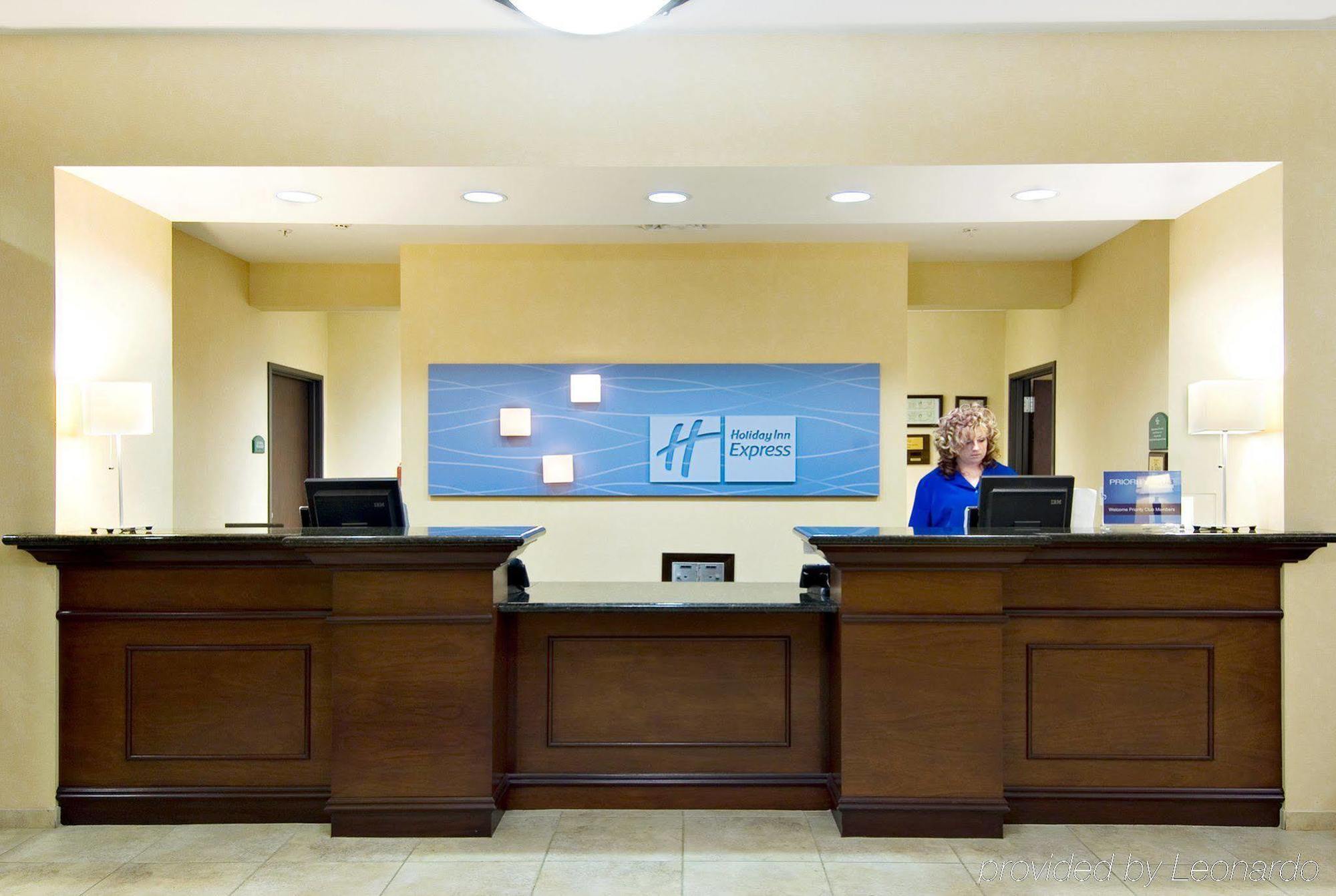 Holiday Inn Express Hotel & Suites Medford-Central Point By Ihg Exterior photo